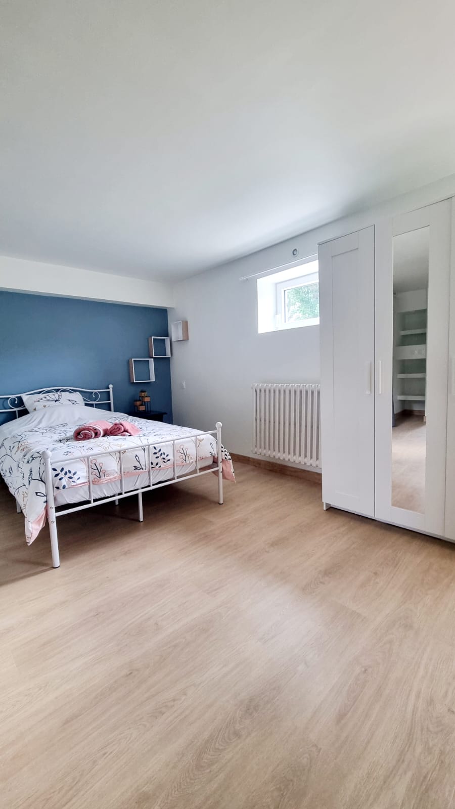 Chambre 5 - Vue 1