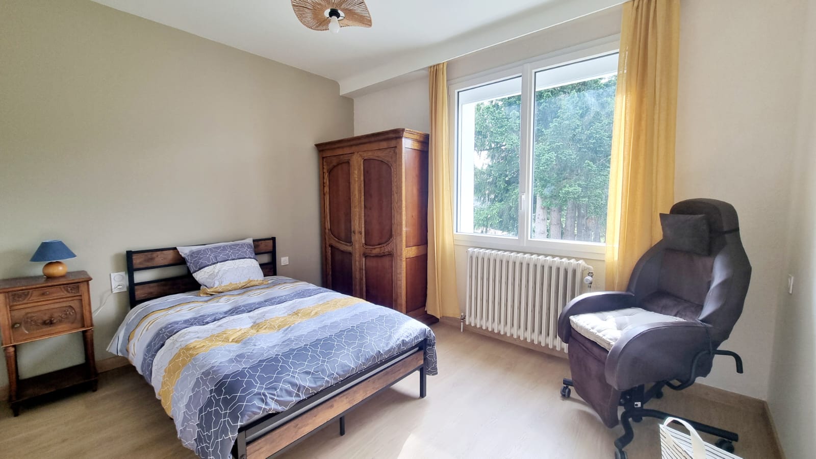 Chambre 3 - Vue 1