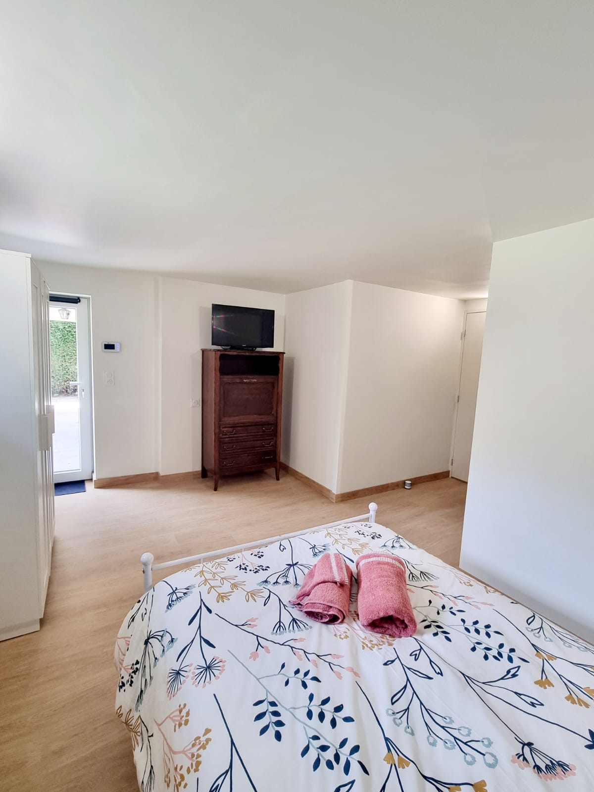 Chambre 5 - Vue 1