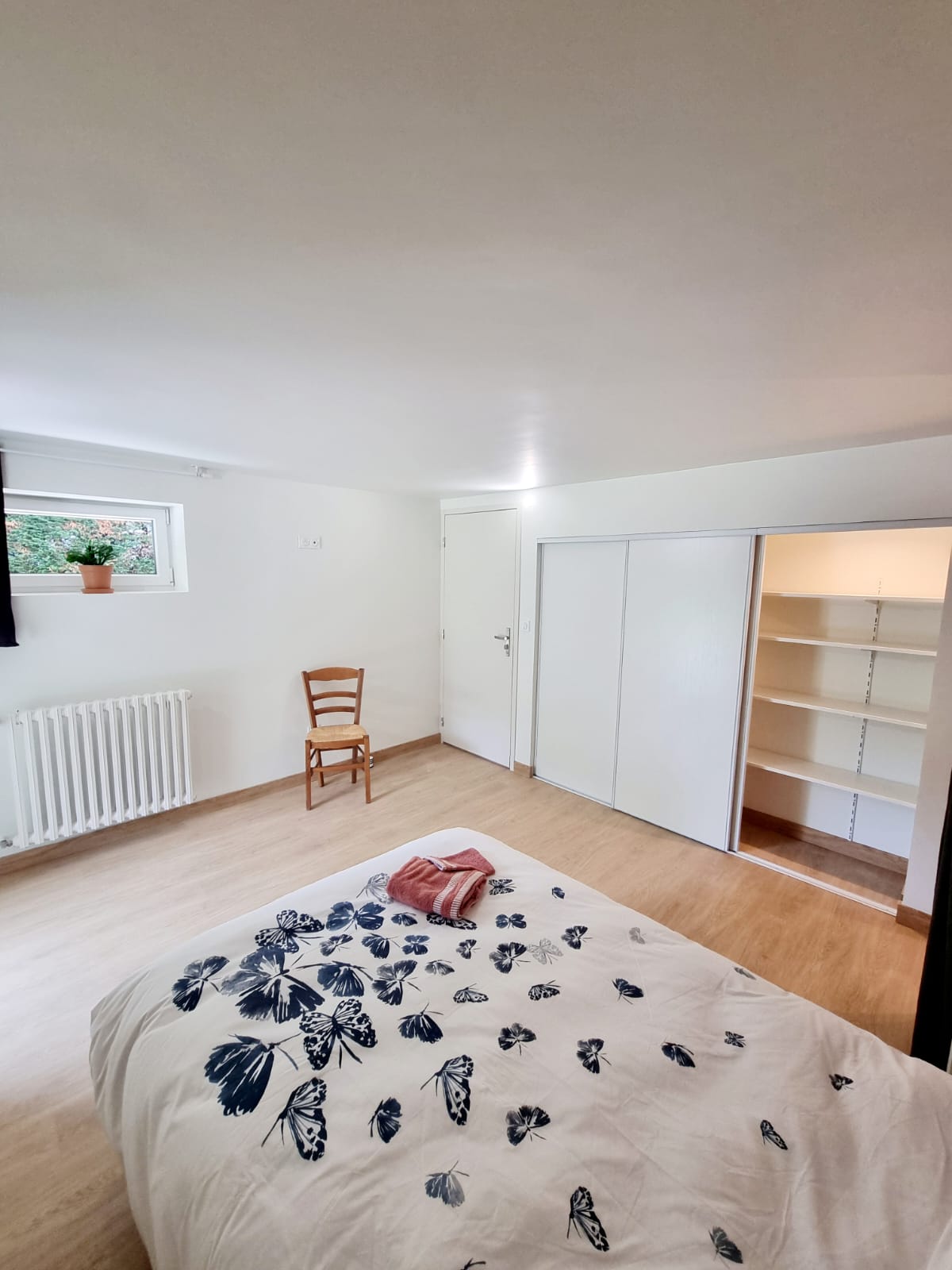 Chambre 2 - Vue 2