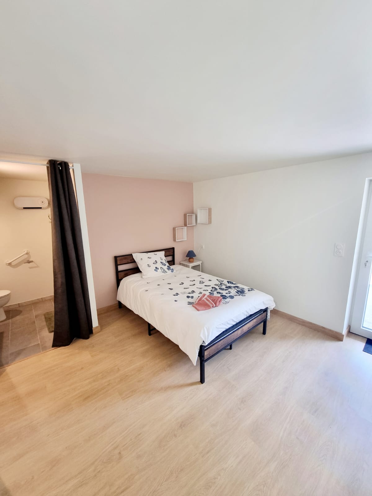 Chambre 2 - Vue 1